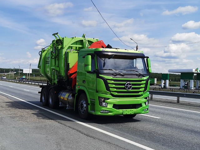 Новинка нашего производства - мусоровоз МК-7 на СПГ.